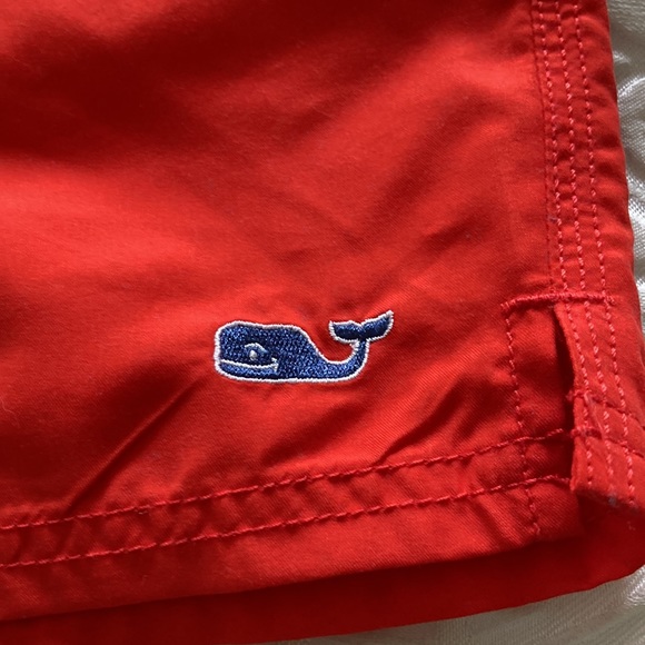 Vineyard vines Swim Trunks. - Picture 2 of 7